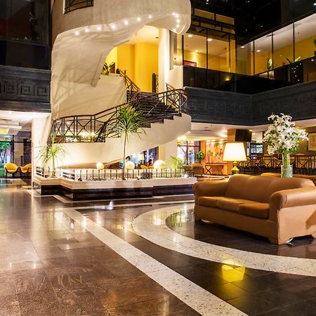 เฟียสตา อเมริกานา มอนเทเรย์ Hotel มอนแตร์เรย์ ภายนอก รูปภาพ