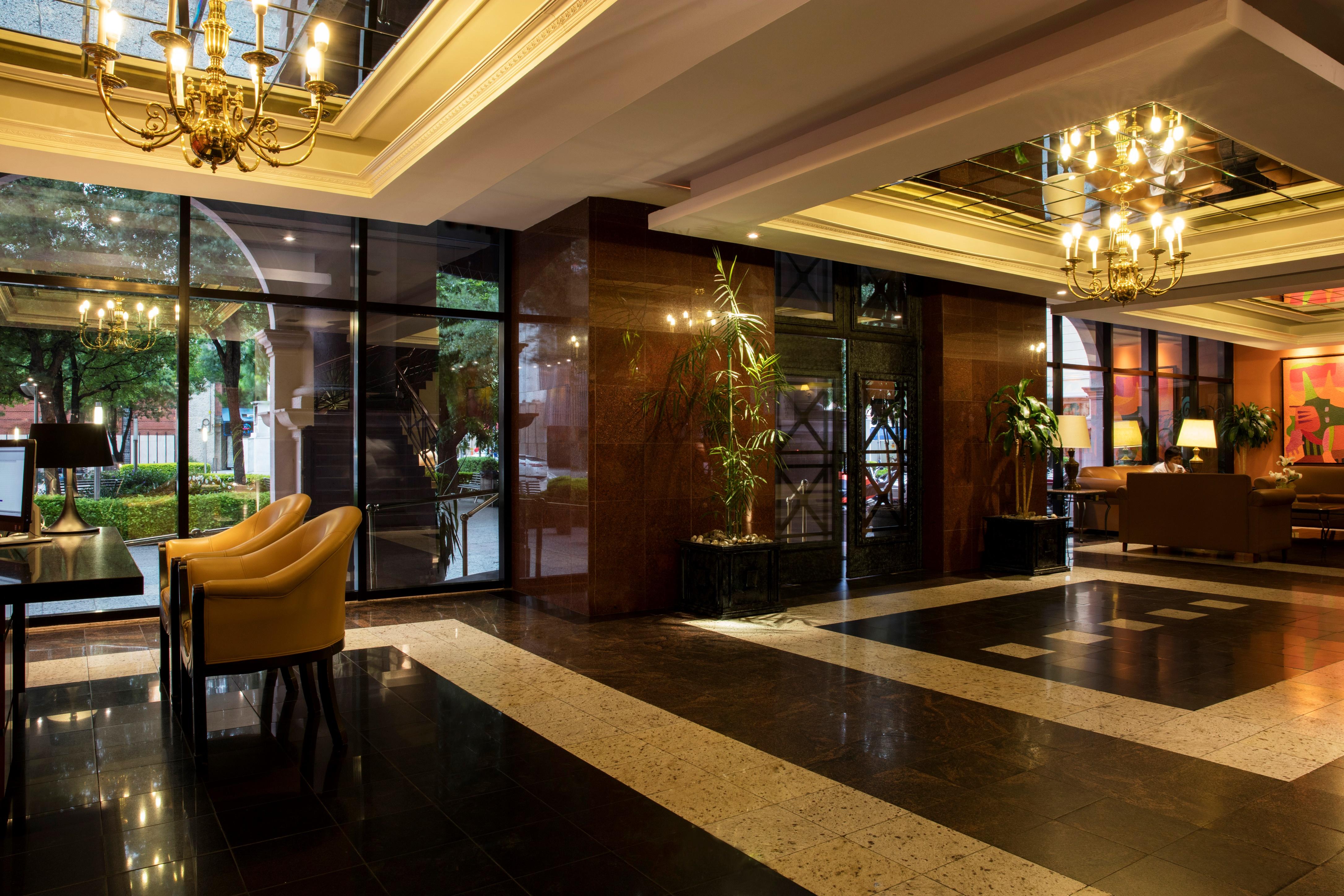 เฟียสตา อเมริกานา มอนเทเรย์ Hotel มอนแตร์เรย์ ภายนอก รูปภาพ